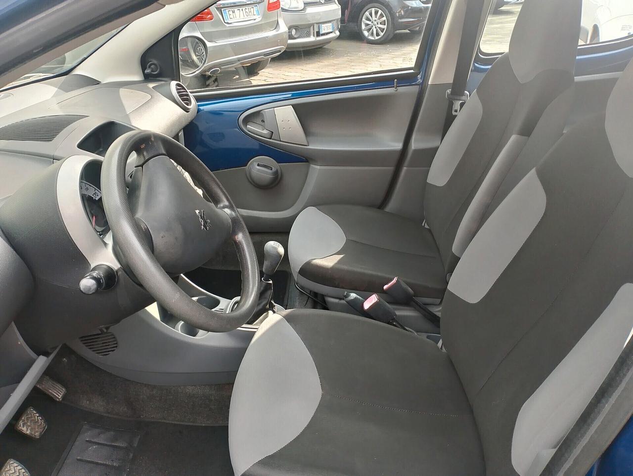 Peugeot 107 1.0 68CV 5p. Sweet Years 2Tronic