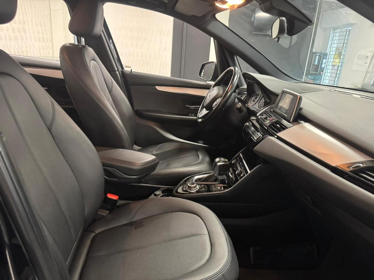 Bmw 2er Active Tourer 218d Luxury