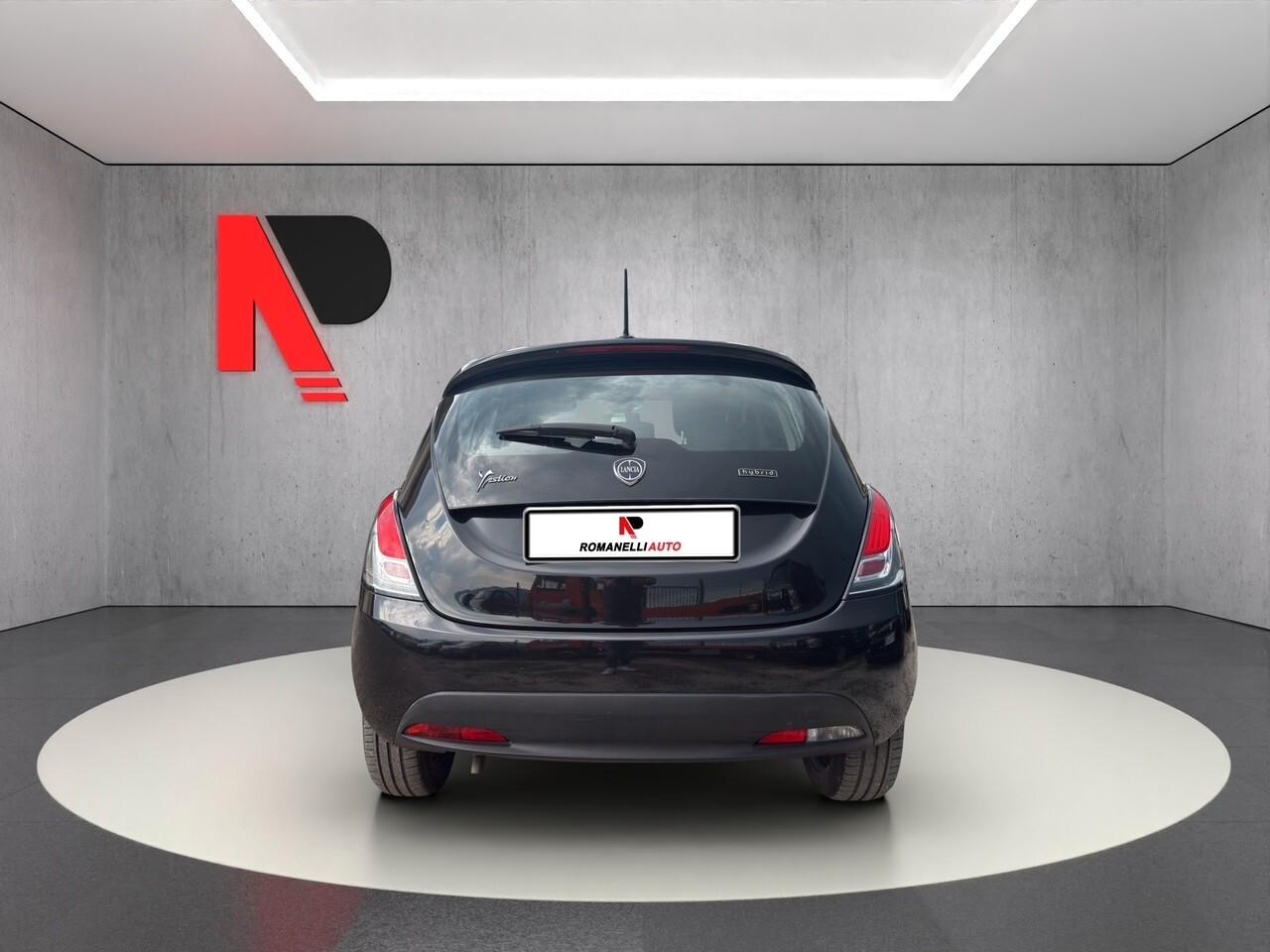 Lancia Ypsilon 1.0 FireFly 5 porte S&S Hybrid Silver Plus