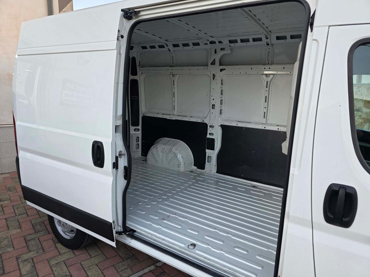 Peugeot Boxer 2.2 120cv BlueHdi SeS 333 L2H2