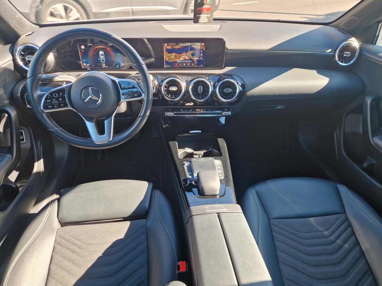 Mercedes-benz A 200 d Automatic Premium Sedan