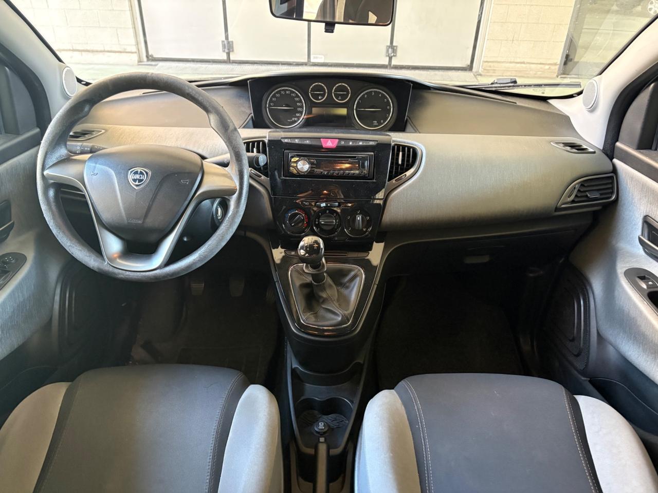Lancia Ypsilon 0.9 TwinAir 85 CV 5 porte Metano Ecochic Gold