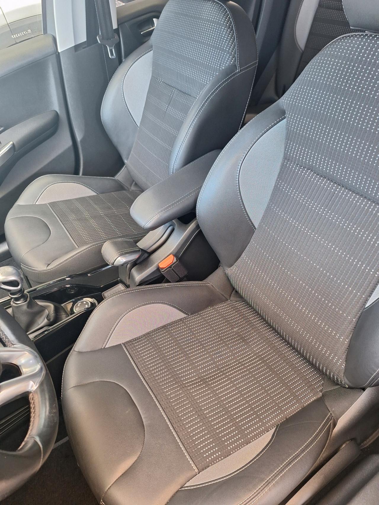 Peugeot 2008 BlueHDi 100 Allure