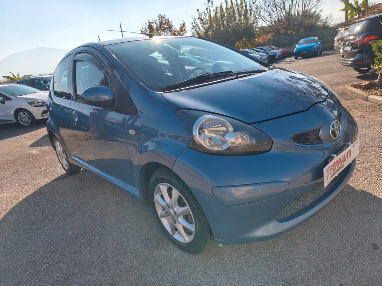 Toyota Aygo 1.0 12V VVT-i 5 porte Sol