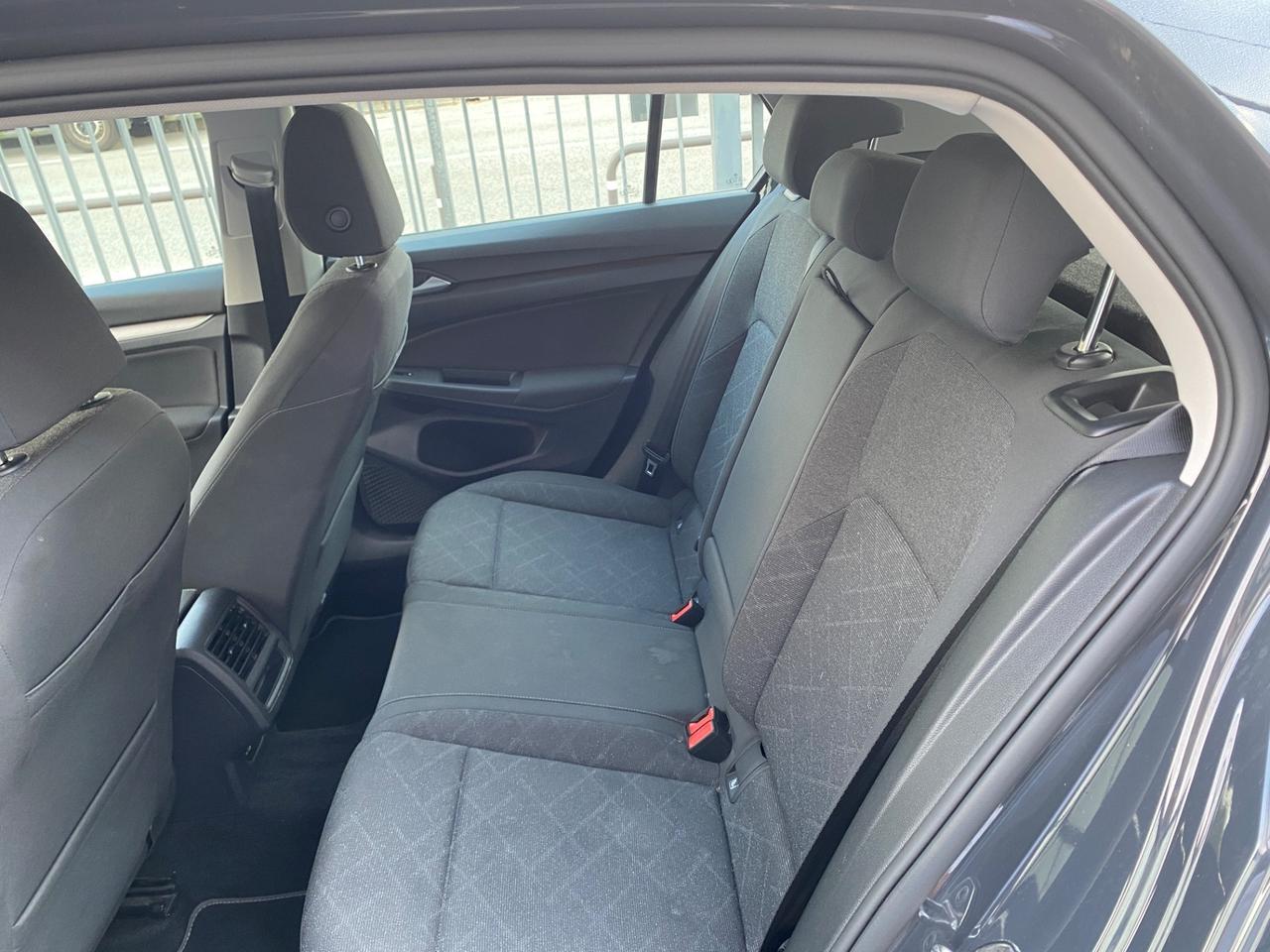 Volkswagen Golf 1.0 eTSI EVO DSG Life - km 62.000