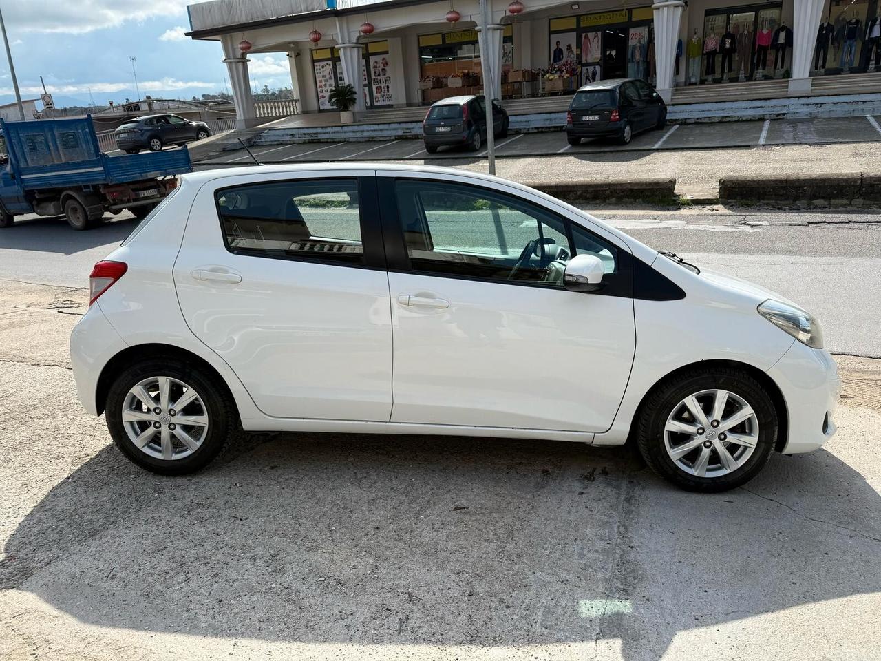 Toyota Yaris 1.4 D-4D DPF 5 porte M-MT Sol