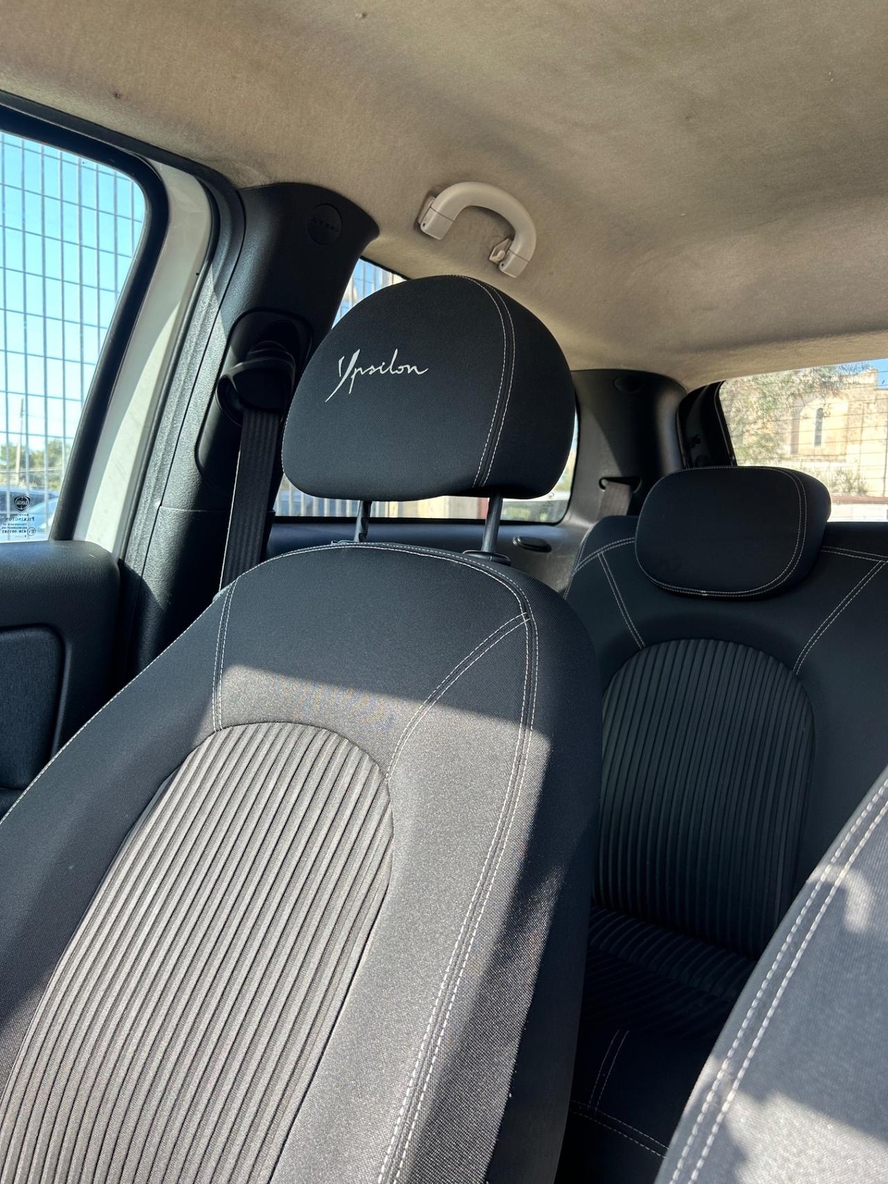 Lancia Ypsilon 1.3 MJT 75 CV MOMO DESIGN-2007