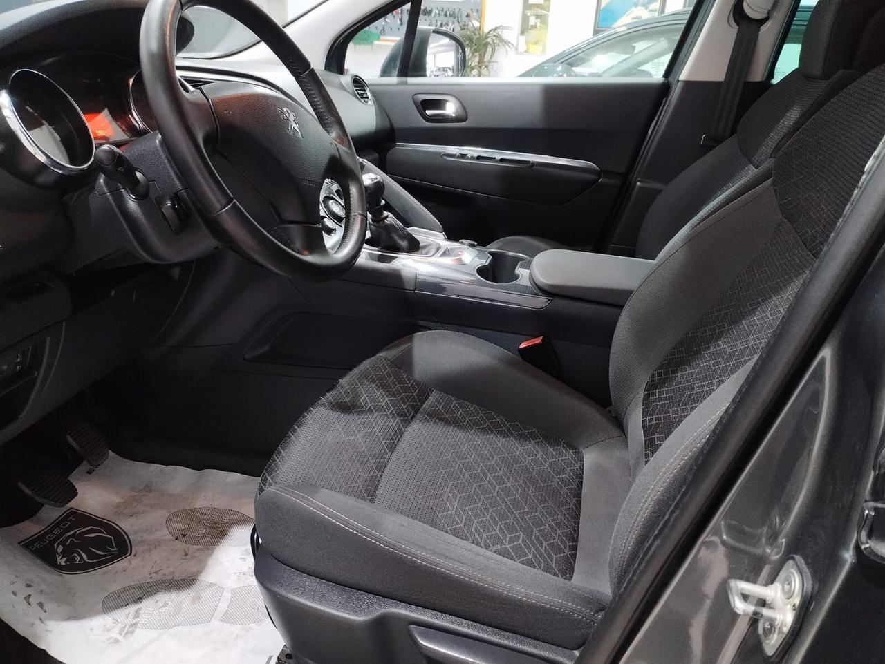 Peugeot 3008 1.6 HDi 115CV Business