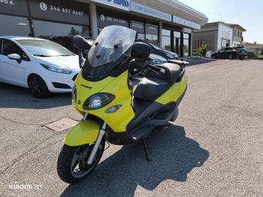 PIAGGIO X9 500
