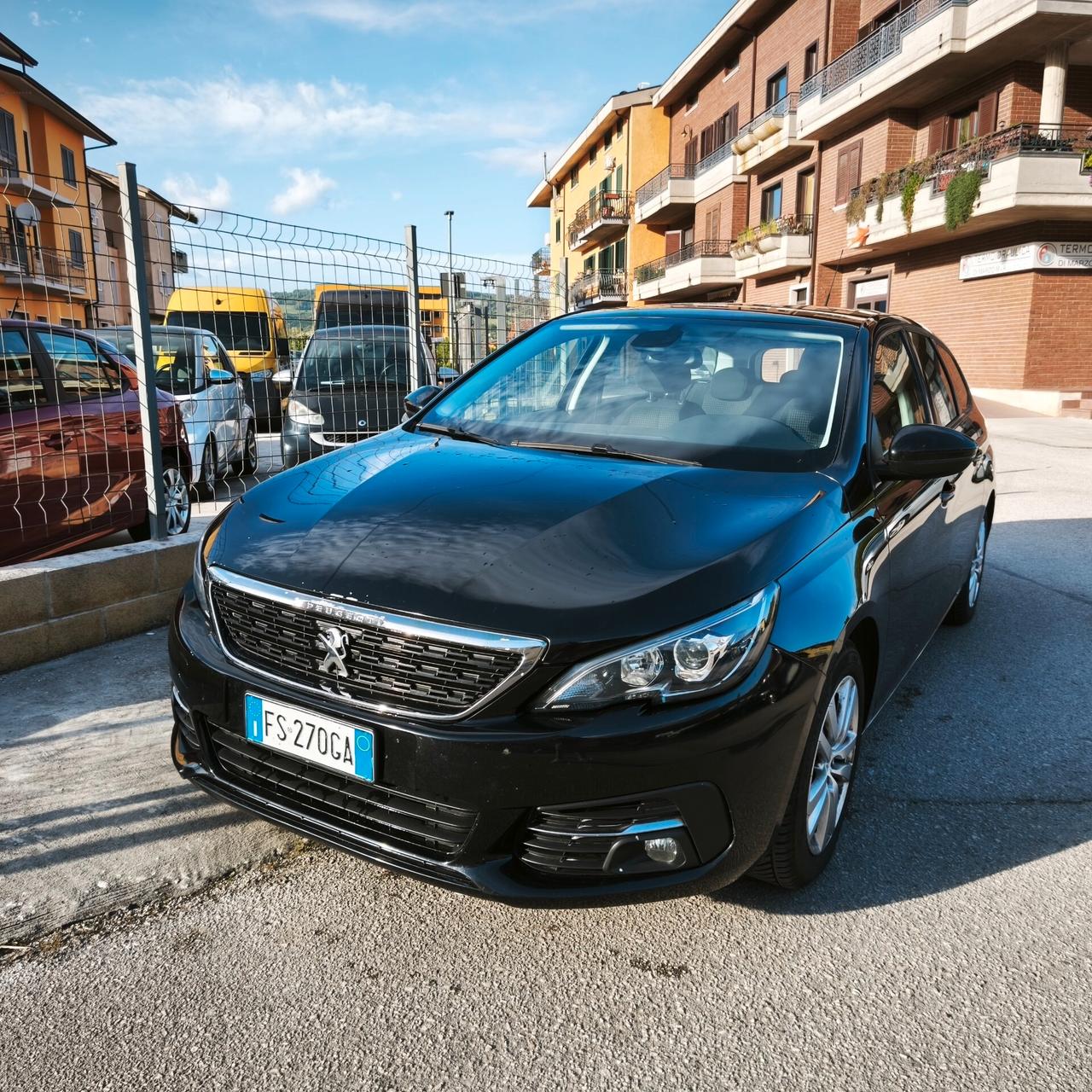 Peugeot 308 BlueHDi 130 S&S Business