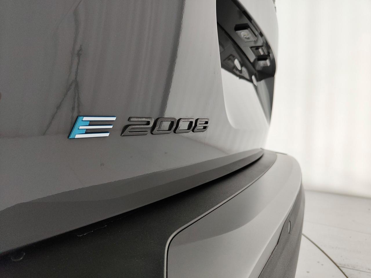 Peugeot 2008 motore elettrico 136 CV Active
