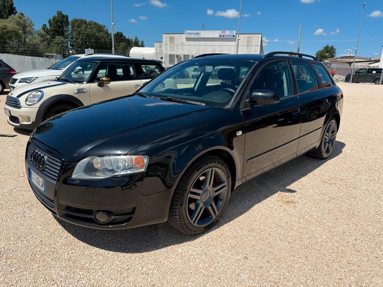 Audi A4 2.0 16V TDI Avant TOTAL BLACK