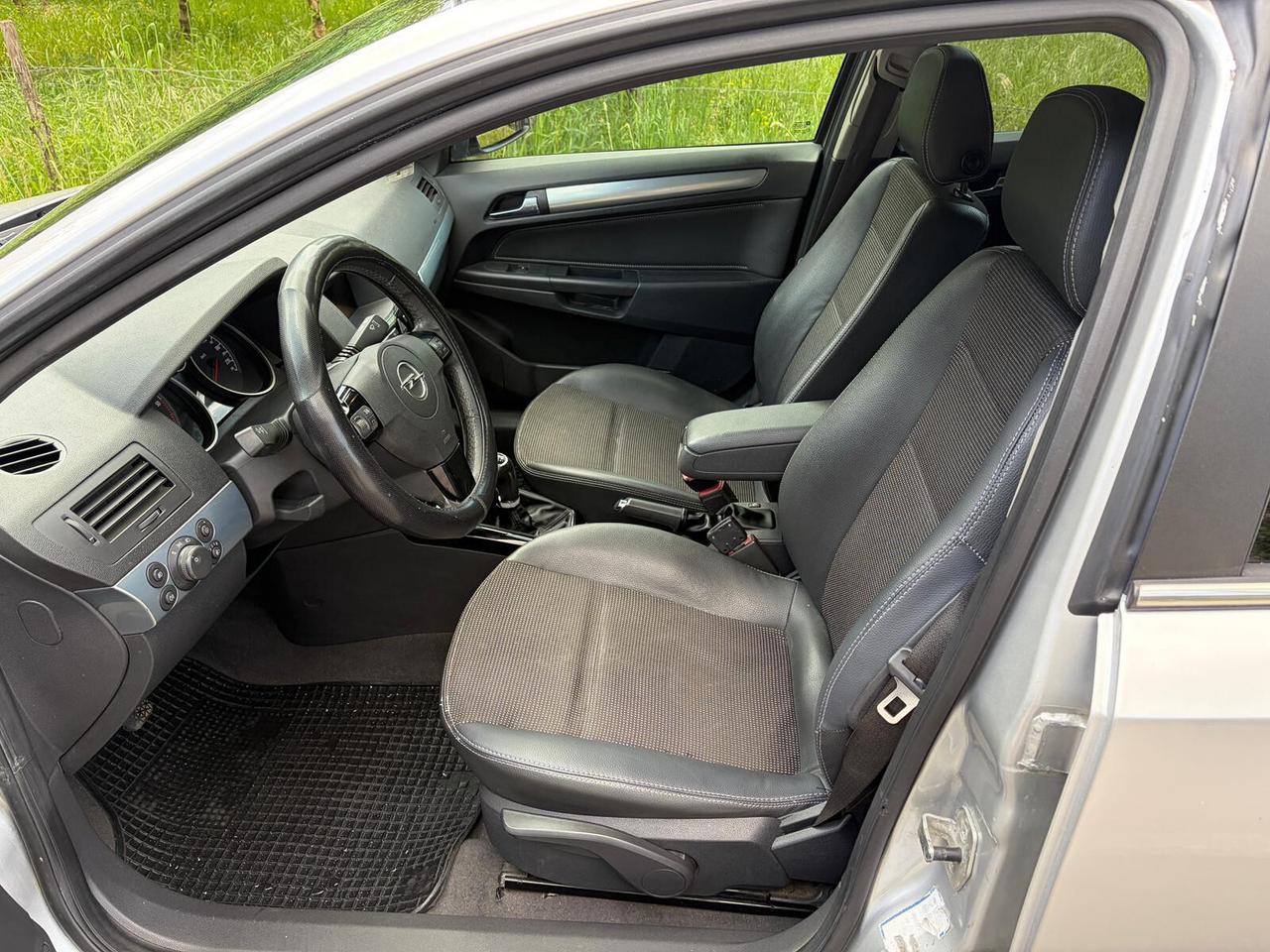 Opel Astra 1.7 CDTI 110CV 5 porte Cosmo