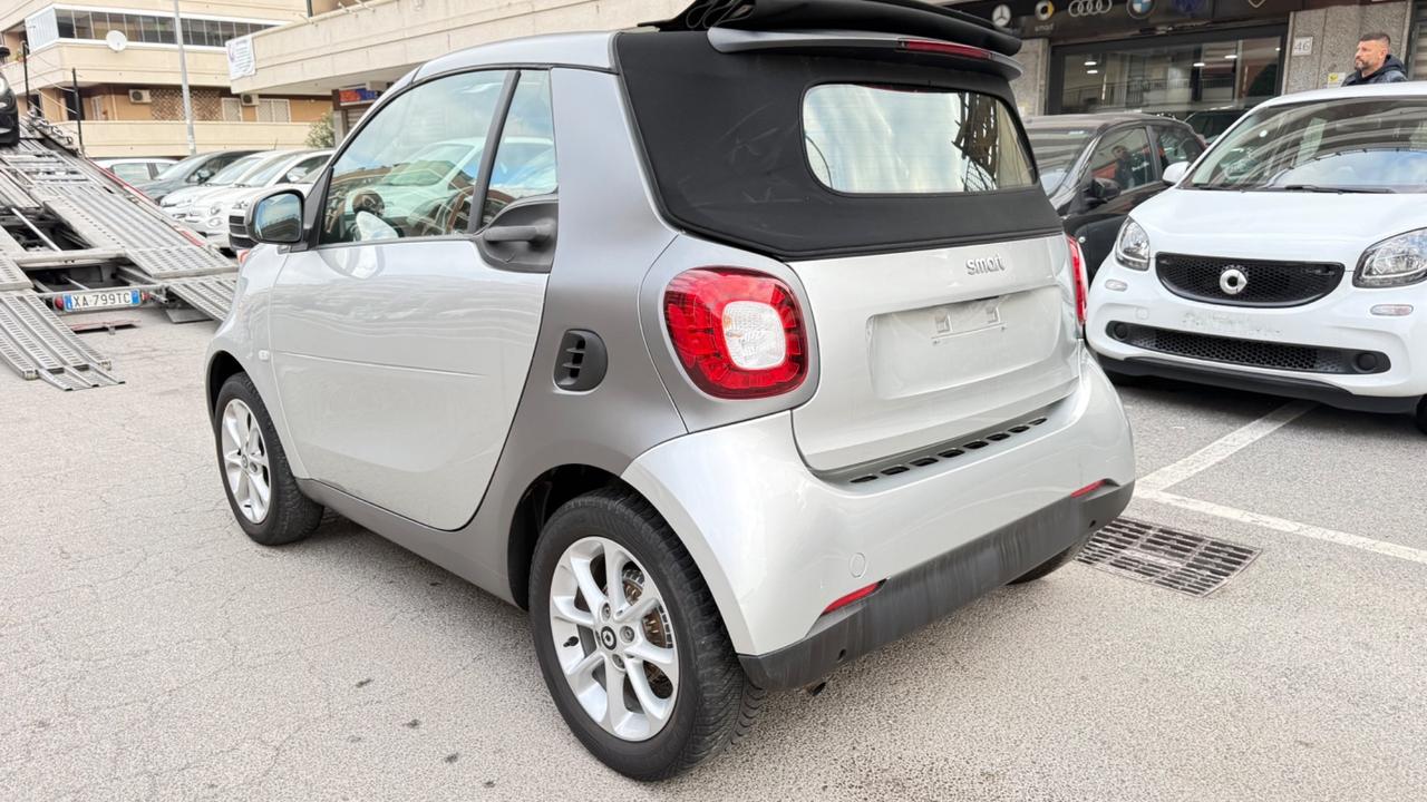 Smart ForTwo 90 0.9 T twinamic cabrio Passion LED NAVI BRACCIOLO BLUETOOTH PDC