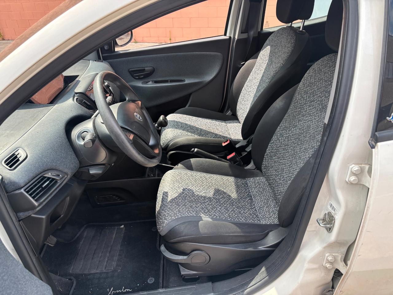 Lancia Ypsilon 1.2 69 CV 5 porte GPL Ecochic Gold