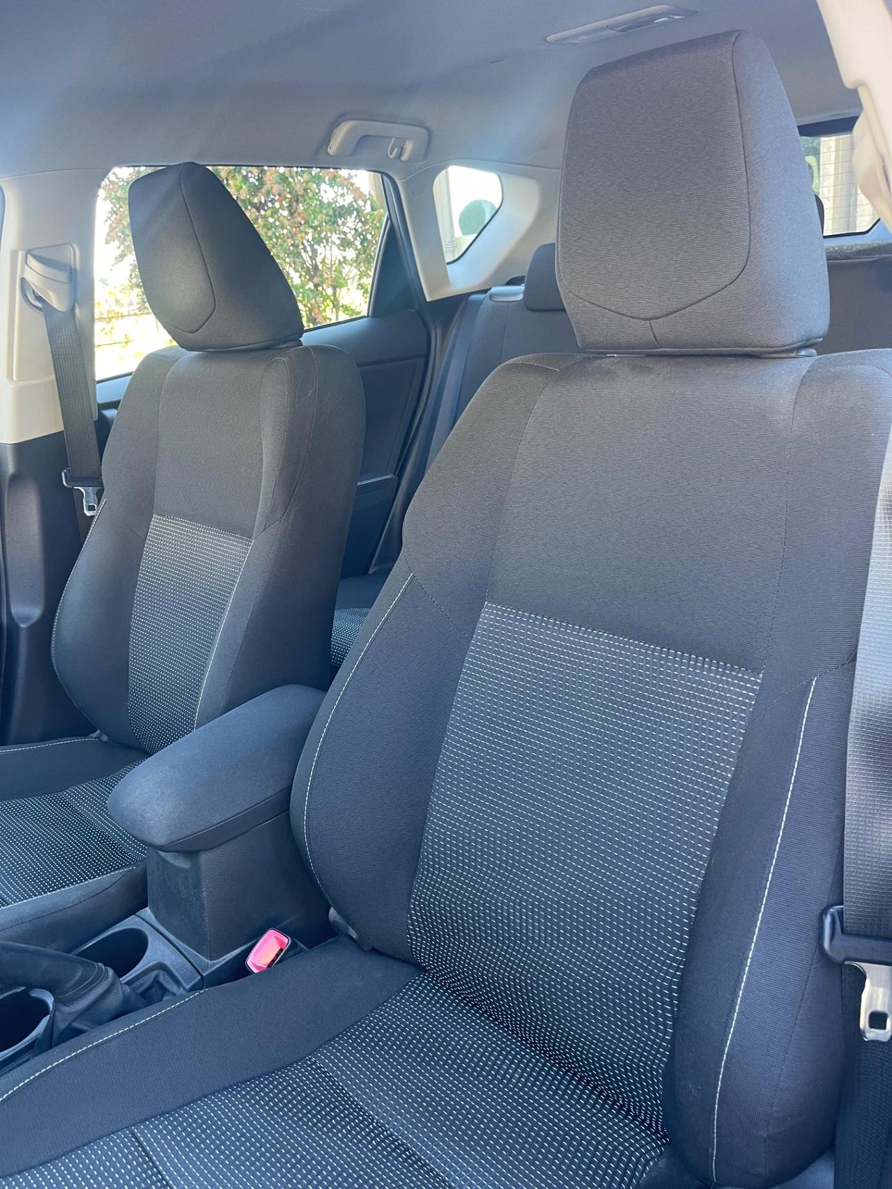 Toyota Auris 1.8 Hybrid Lounge