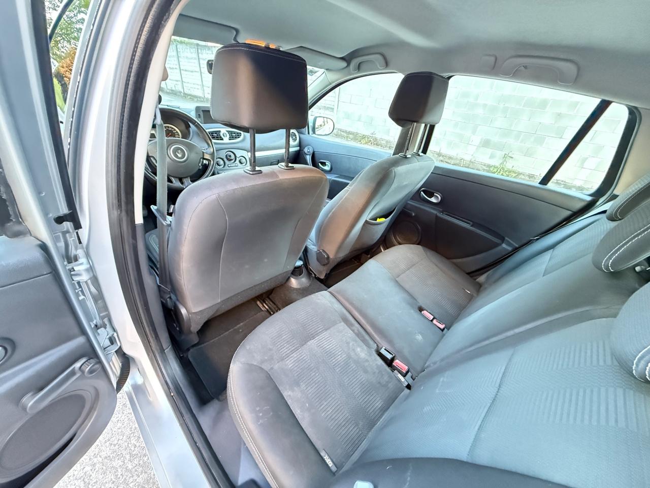 Renault Clio 1.2 16V 5 porte Confort
