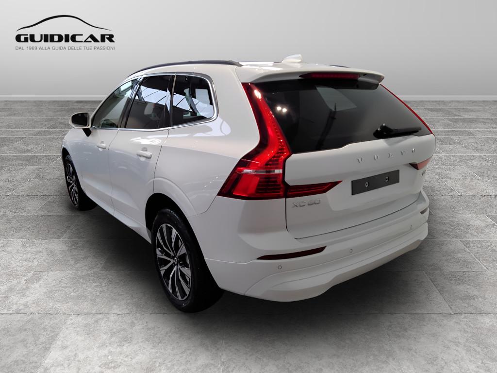 VOLVO XC60 CORE B4 AUT