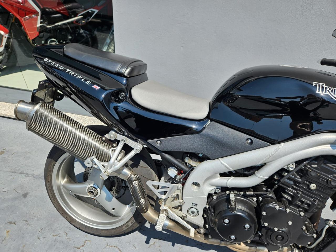 Triumph Speed Triple 955i - 2002