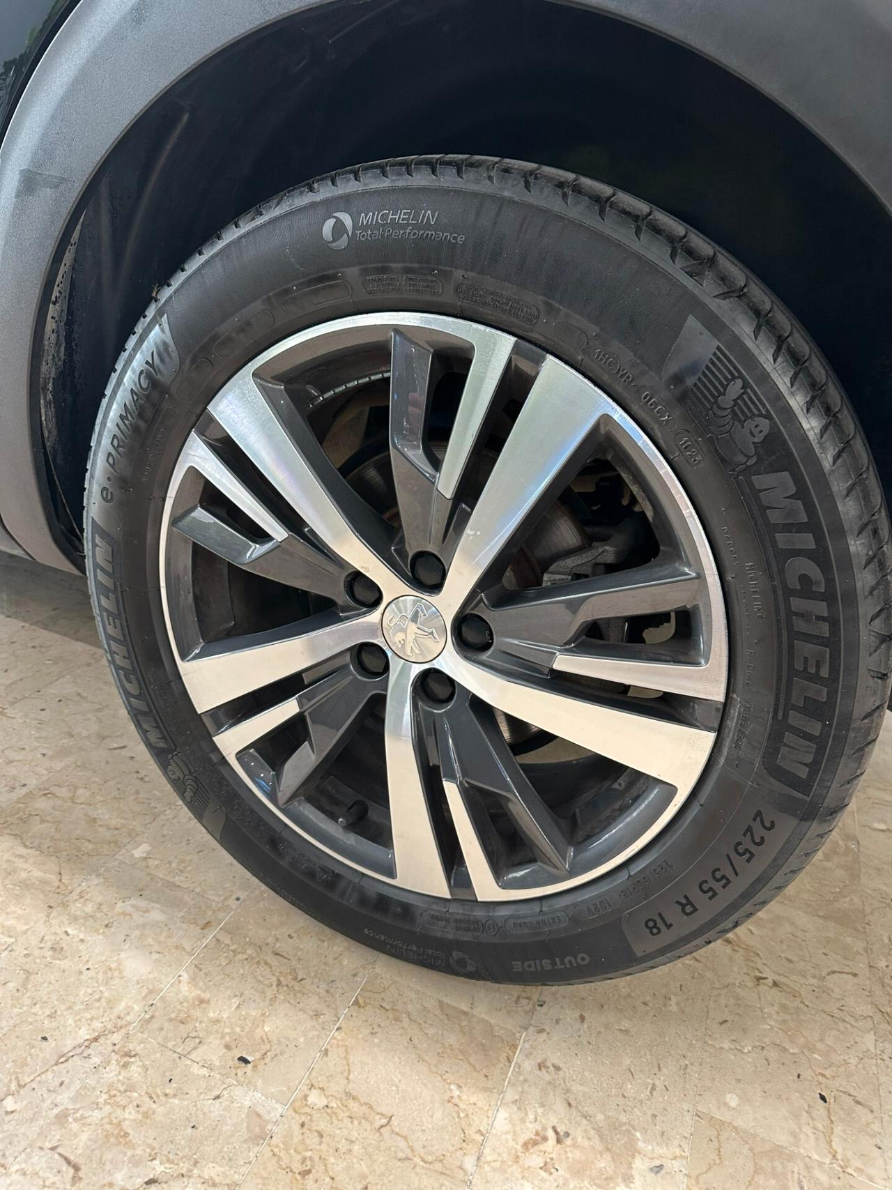 Peugeot 3008 BlueHDi 130 S&S EAT8 Allure Pack