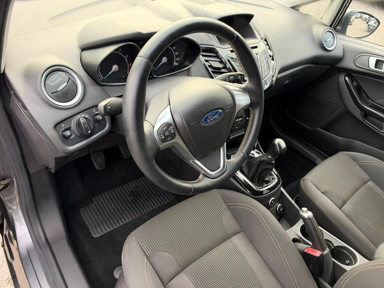 Ford Fiesta 1.4 5 porte Bz.- GPL NO FINANZIAMENTO