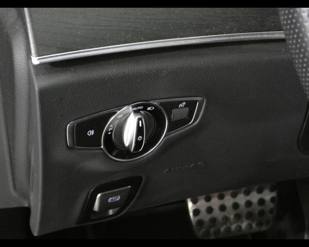 Mercedes-Benz Classe E Cpé (C238) - E 220 d Auto Premium Plus