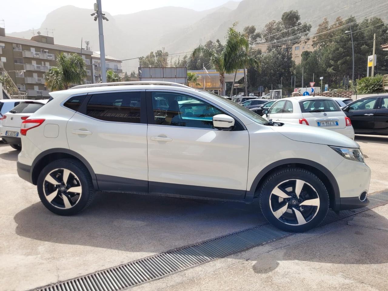 Nissan Qashqai 1.5 dCi N-Connecta