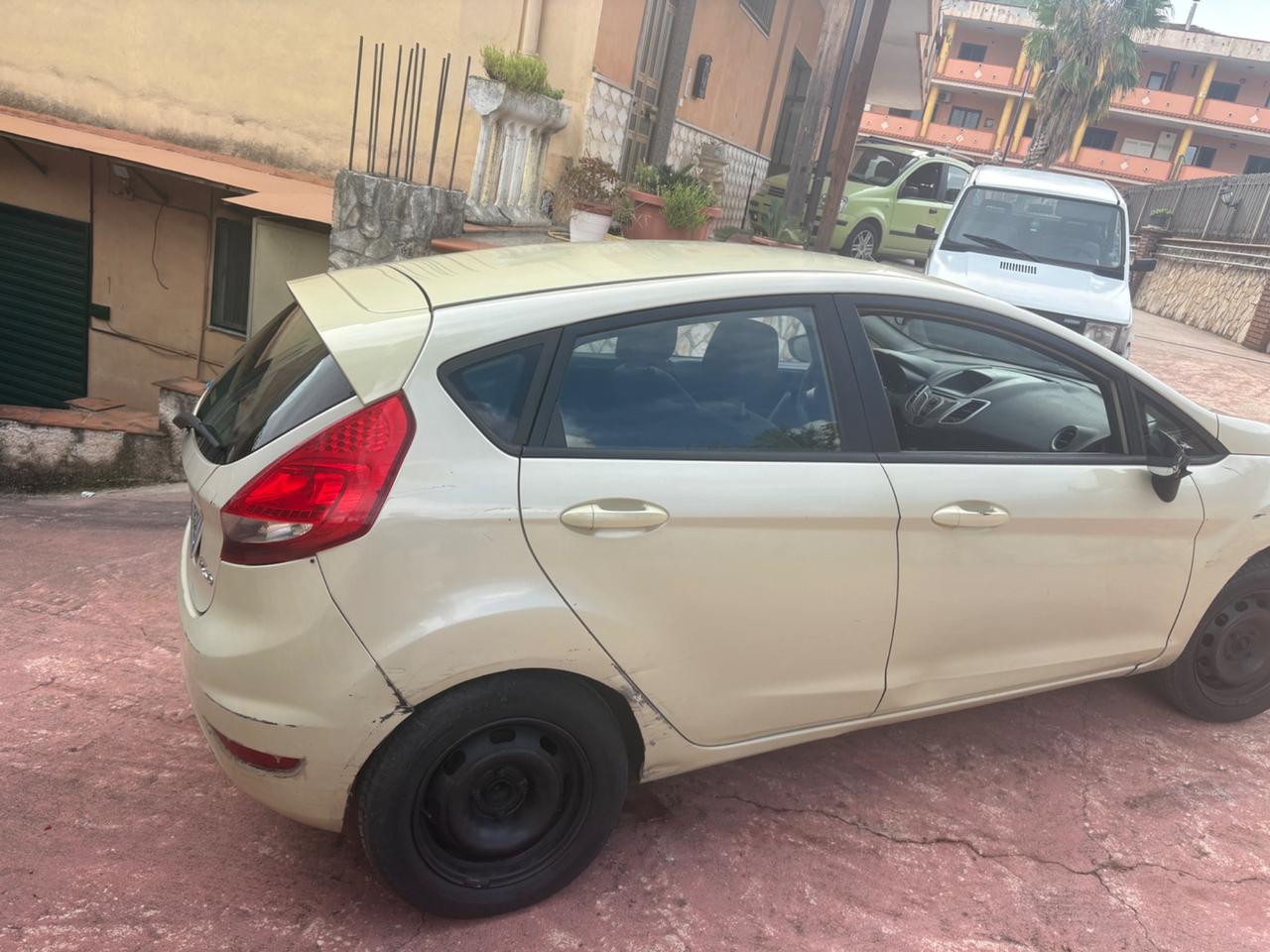 Ford Fiesta Fiesta+ 1.2 60CV 5 porte