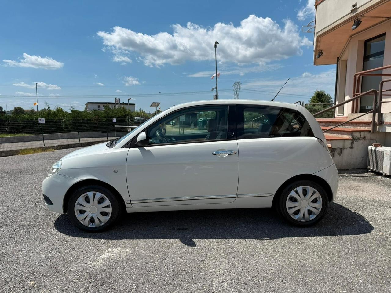 Lancia Ypsilon 1.3 MJT 75 CV Argento