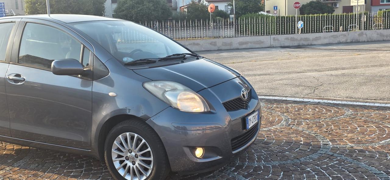 Toyota Yaris 1.3 5 porte M-MT Sol