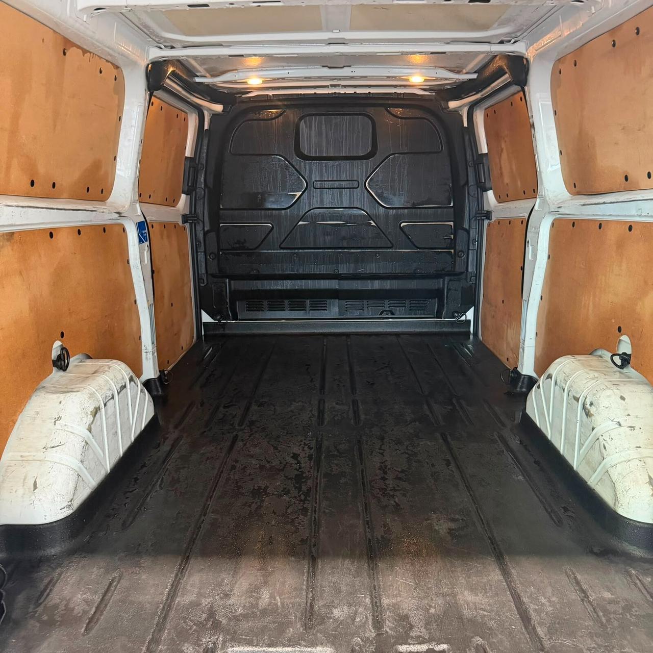 CUSTOM 2.0 L2H1 DOPPIA PORTA LAT