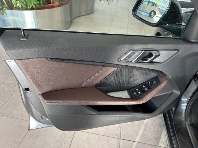 BMW 118 d 5p. Luxury