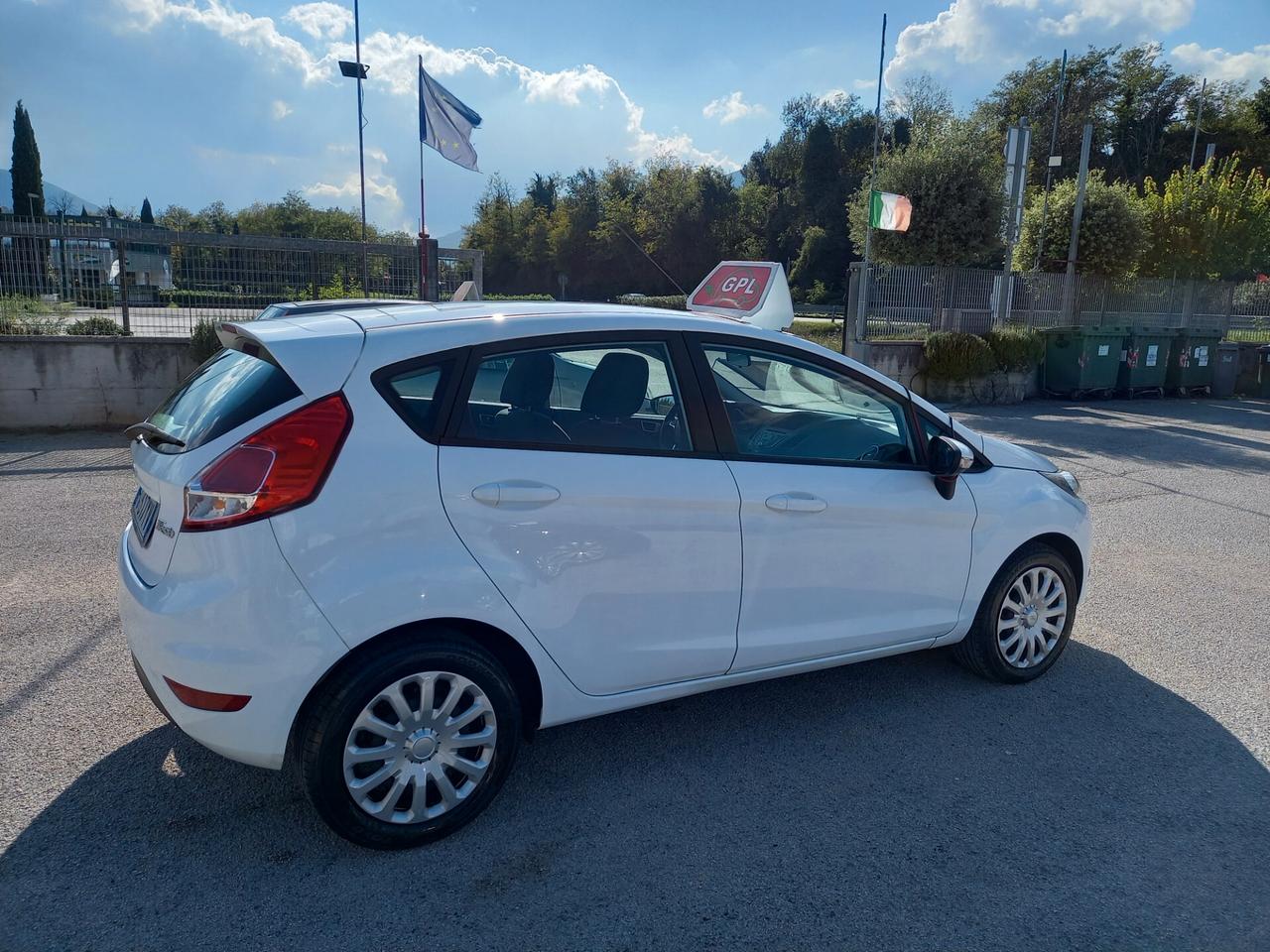 Ford Fiesta 1.4 5 porte Bz.- GPL Business