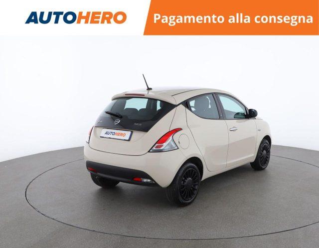 LANCIA Ypsilon 1.0 FireFly 5 porte S&S Hybrid Ecochic Silver