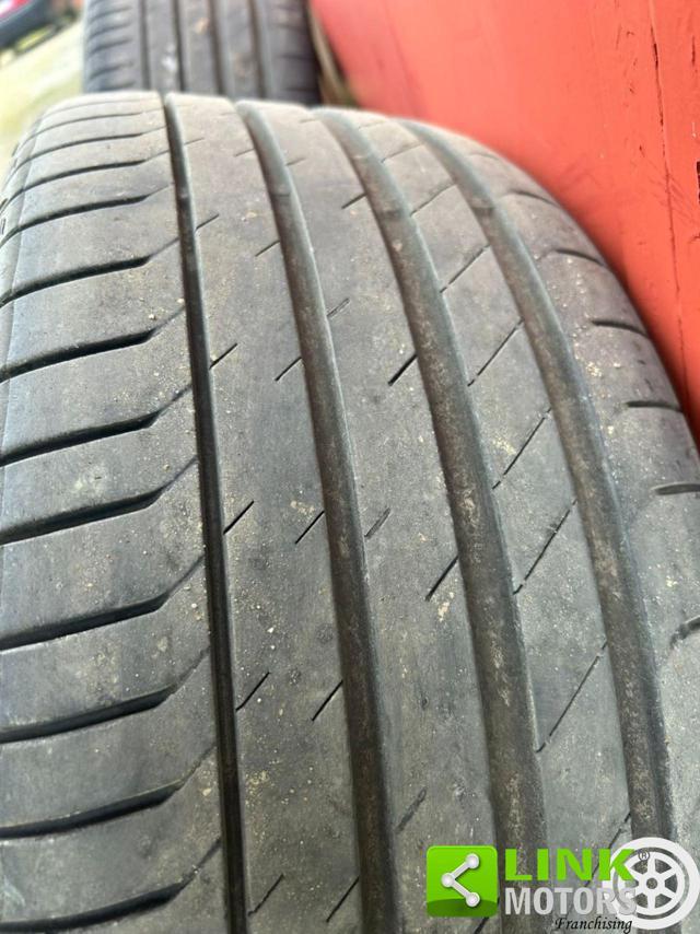 VOLKSWAGEN Golf GTI Performance 2.0 245 CV TSI DSG 5p.