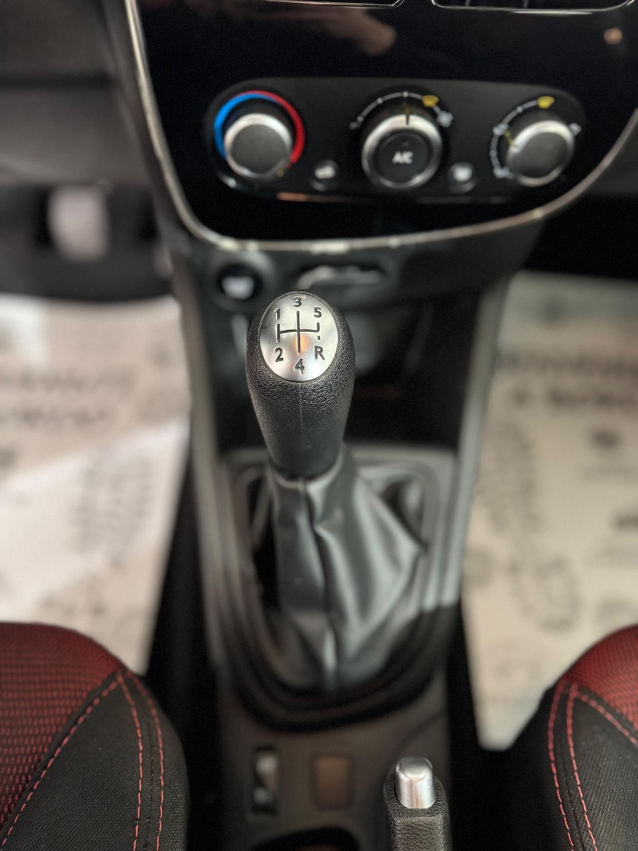 Renault Clio 1.2 75CV 5 porte Life