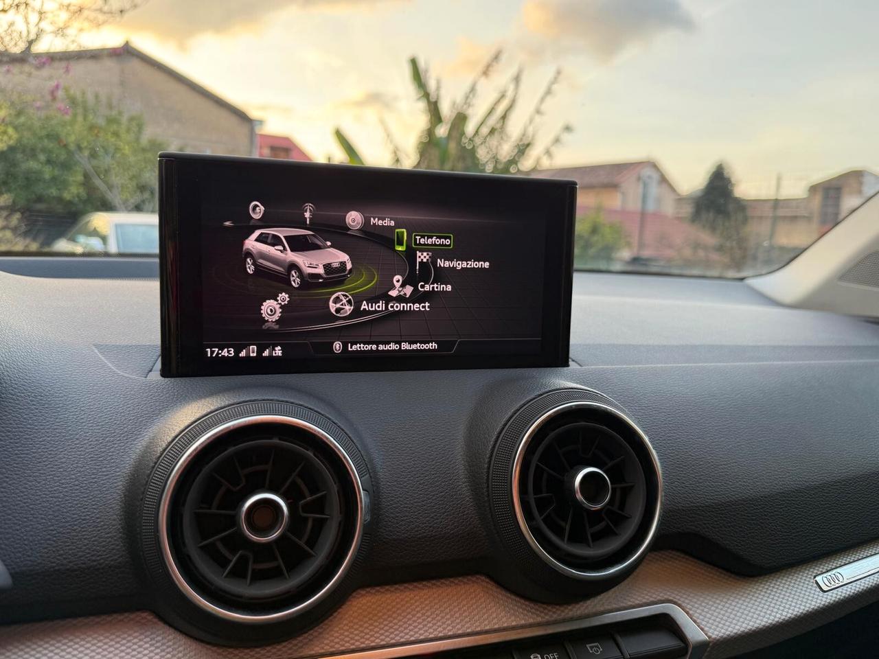 Audi Q2 35 TDI S tronic Business