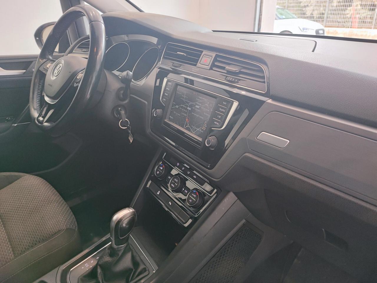 Volkswagen Touran 2.0 TDI SCR DSG 7 POSTI