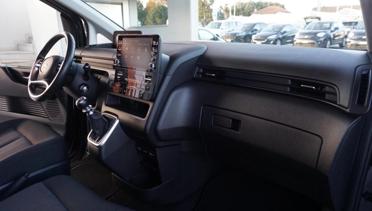 Hyundai STARIA 2.2 MT 2WD 9 posti Wagon