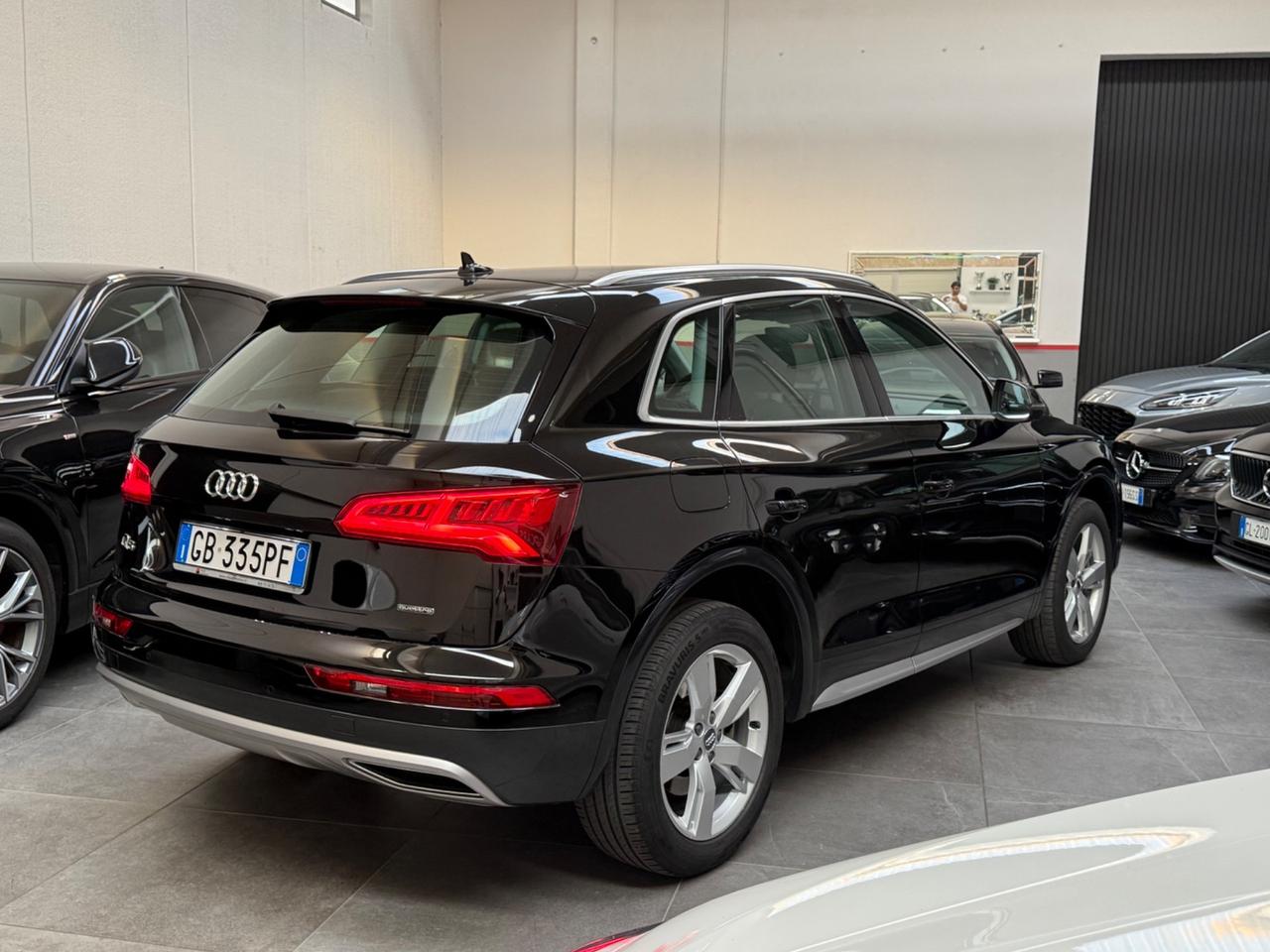 Audi Q5 35 TDI quattro S tronic Business Design