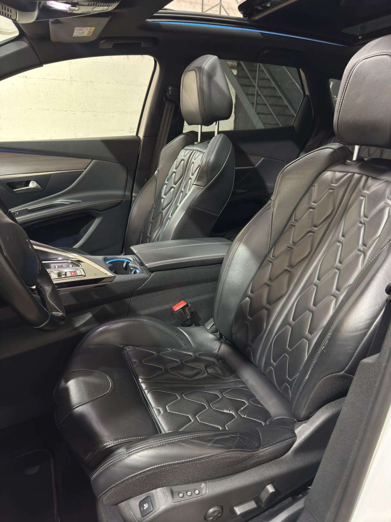 Peugeot 3008 BlueHDi 130 S&S EAT8 Active Pack