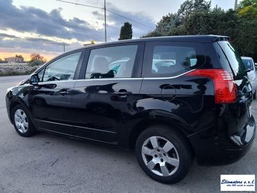 PEUGEOT - 5008 - 1.6 HDi 112 CV Business-CAMBIO AUTOMATICO