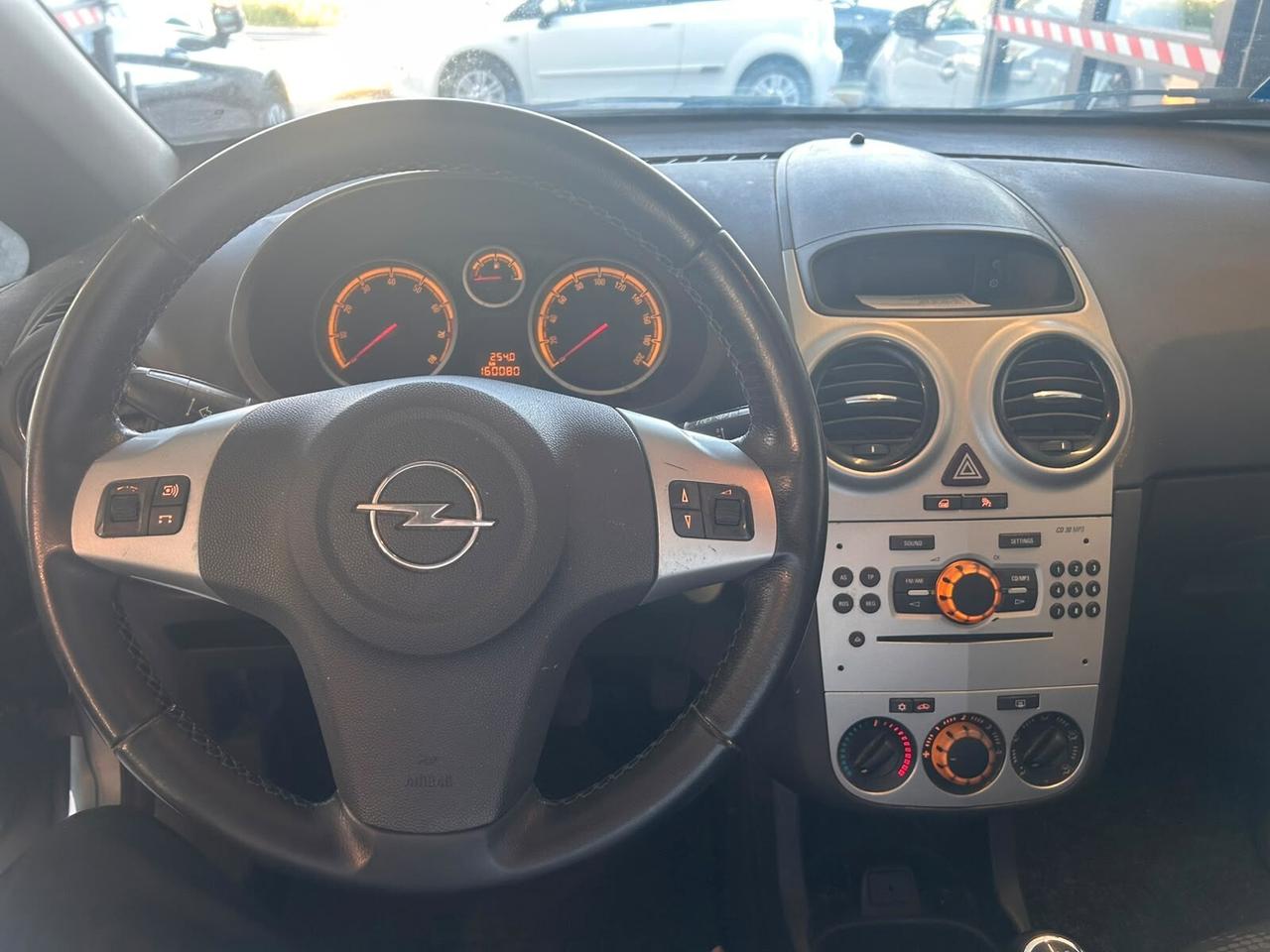 Opel Corsa 1.2 5 porte Cosmo
