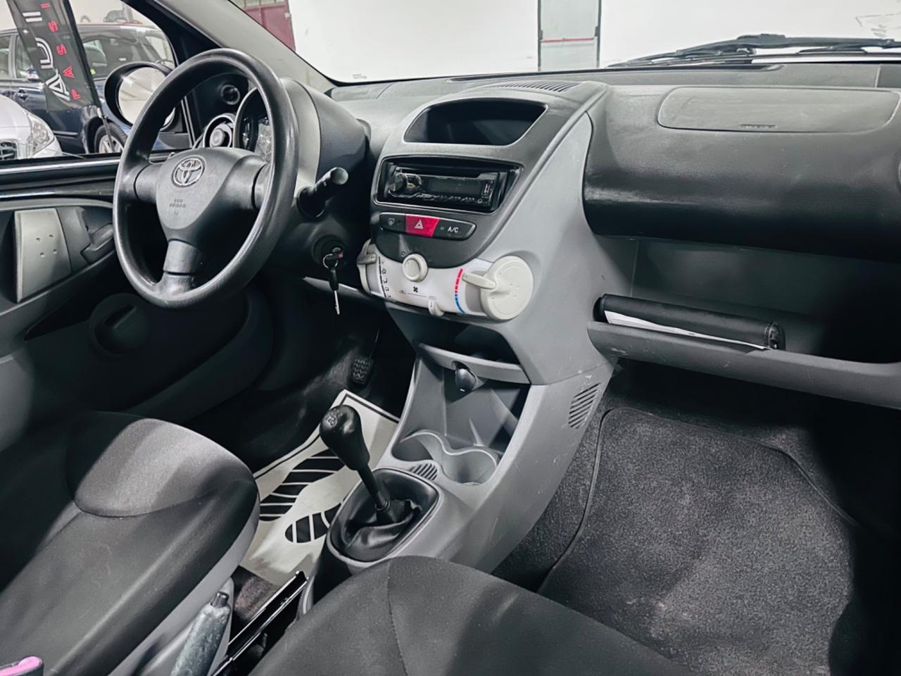 Toyota Aygo 1.0 12V VVT-i 5 porte