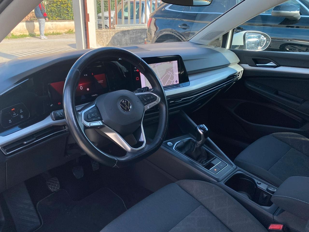 Volkswagen Golf 8 Life 2.0 TDI 116CV