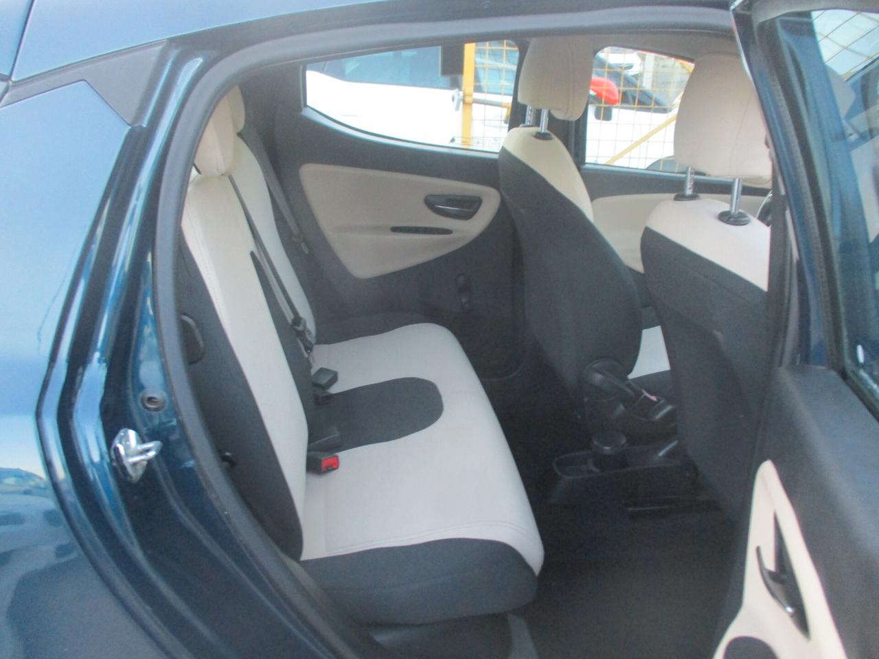 Lancia Ypsilon 1.2 69 CV 5 porte GPL Ecochic 30th Anniversary