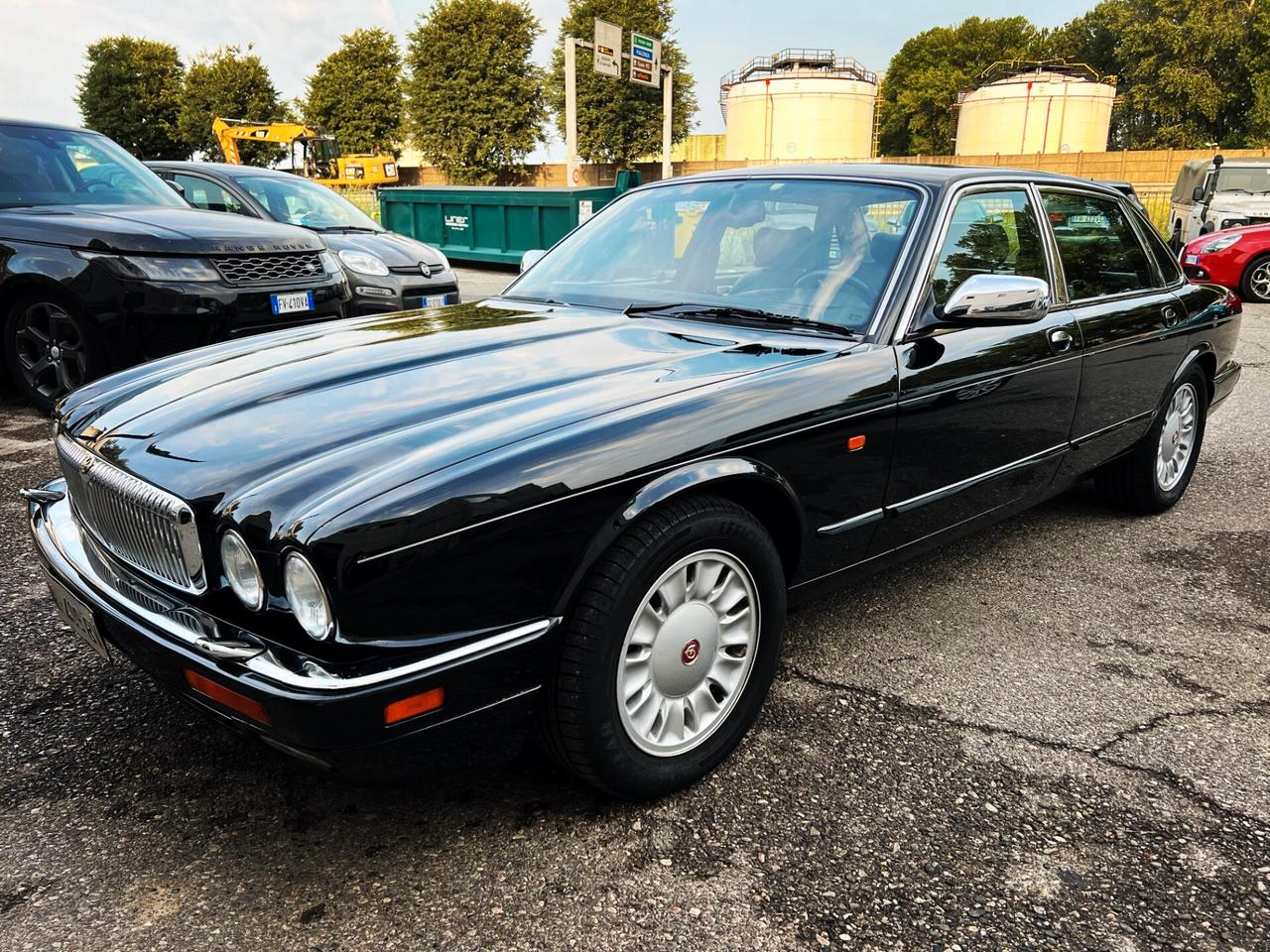 Daimler Double Six ASI