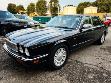 Daimler Double Six ASI