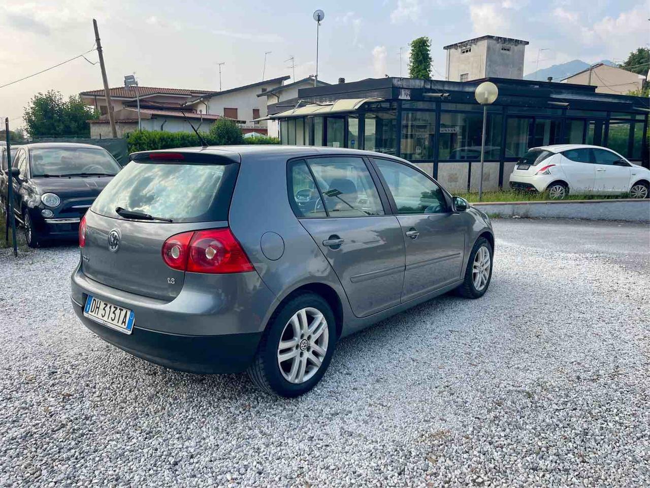 VOLKSWAGEN GOLF V - COMFORTLINE
