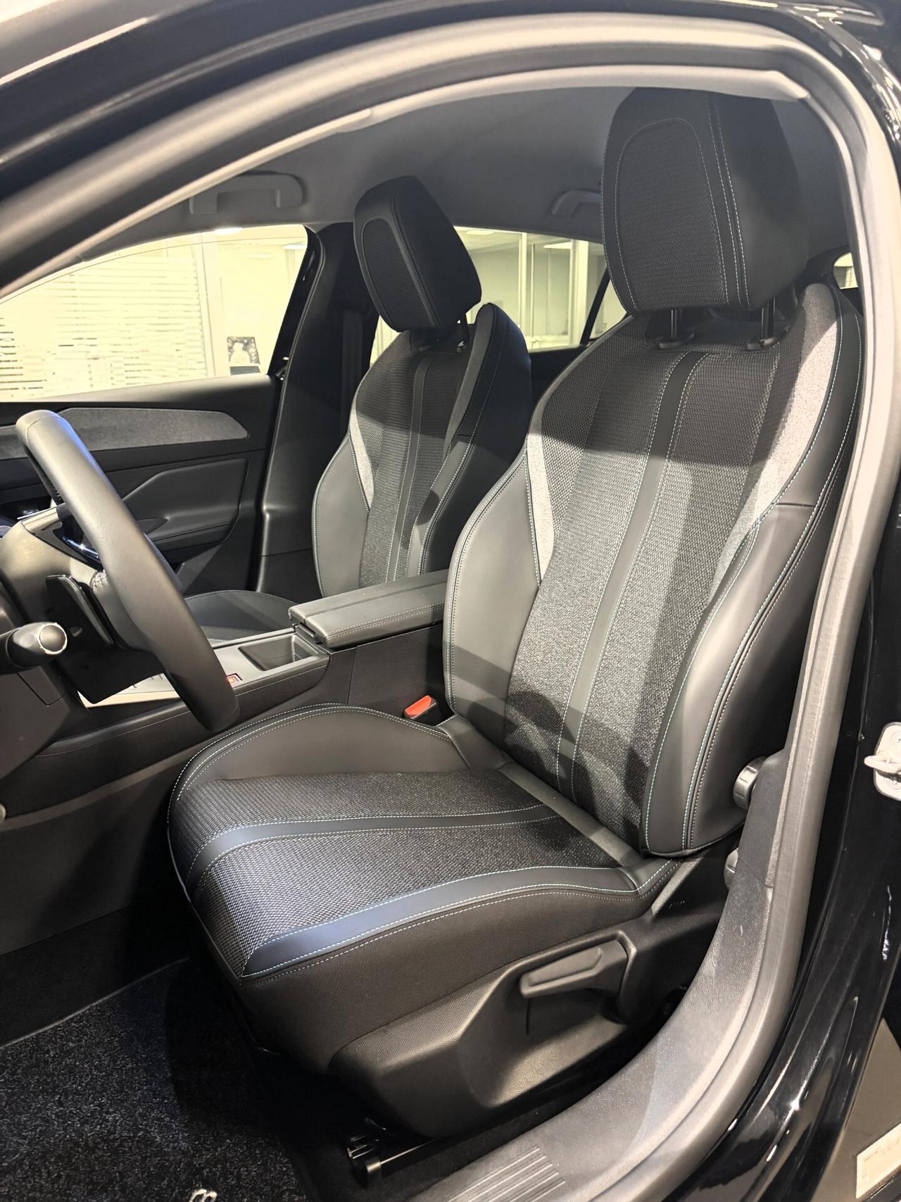 Peugeot 308 BlueHDi 130 S&S EAT8 Allure KM ZERO